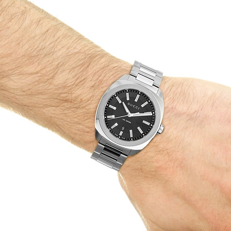 GUCCI　メンズ　腕時計　GG2570　YA142301 ウォッチ　ブラック New Gucci GG2570 Black Dial Stainess Steel Bracelet Men's